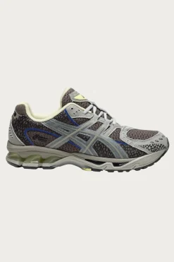 18 EAST x Gel-Nimbus 10.1 - Canteen/Abbey Stone