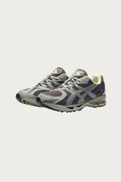18 EAST x Gel-Nimbus 10.1 - Canteen/Abbey Stone
