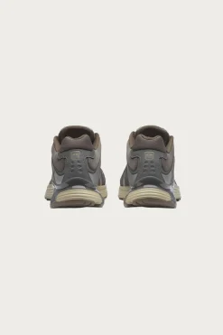 XT-Whisper - Falcon/Pewter/White Pepper